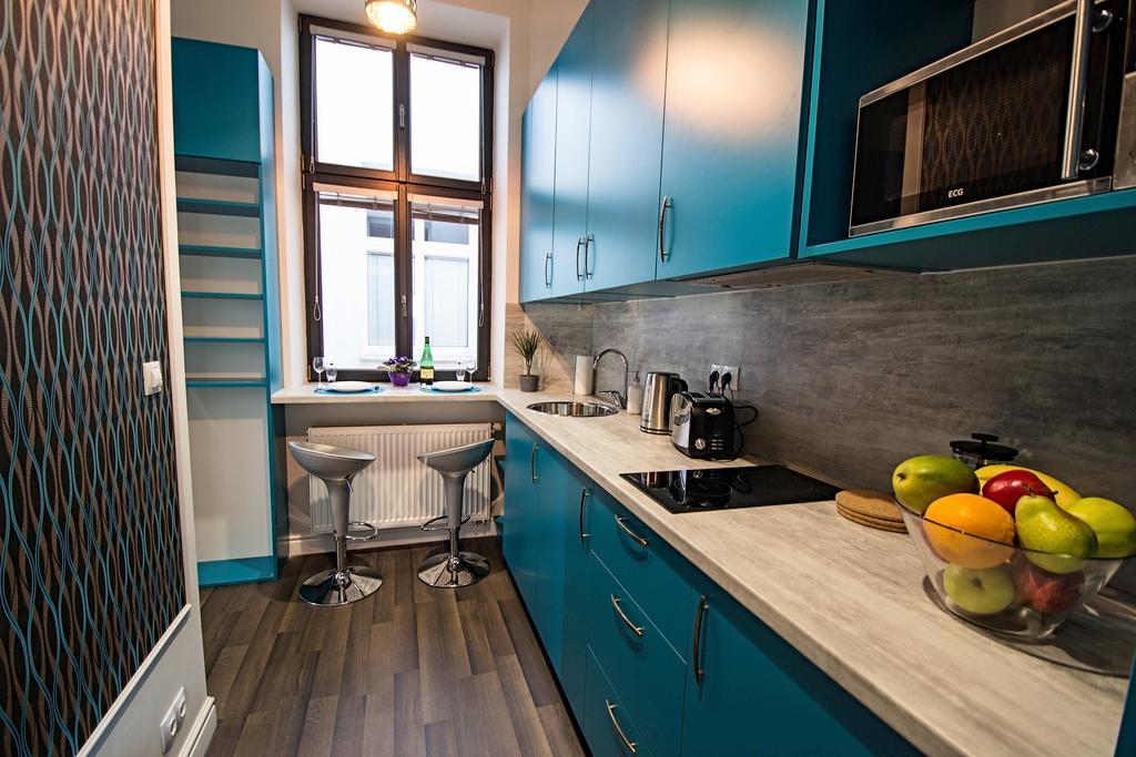 Violet Studio By Ruterra Prag